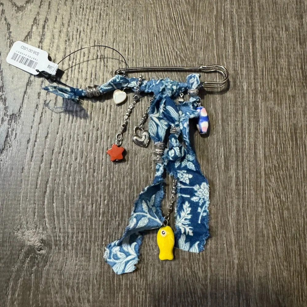 NWT Free People Treasure Me Brooch in Silver(Blue)